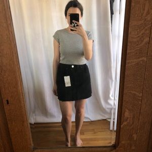 SOLD: NWT ✨✨ Zara mini skirt